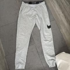 NIKE スエットパンツ グレー Sサイズのサムネイル