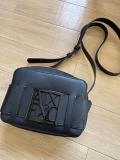 【ちんちくりん様専用】Armani Exchange 黒 ショルダーバッグのサムネイル