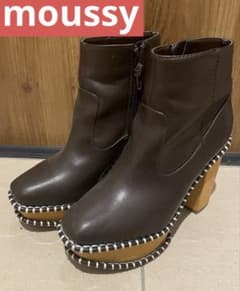 【完売品】moussy ブラウン サイドゴアブーツのサムネイル