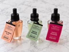 Bath&Body WorksWallflowers プラグ＋リフィル新品未使用のサムネイル