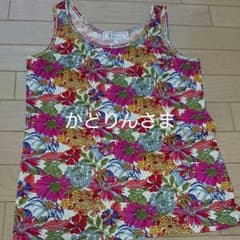 新品 花柄 タンクトップ リバティ ロペピクニックのサムネイル