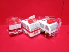 3種　トミカ　ぴかっとフィギュア　パトカー　救急車　消防車