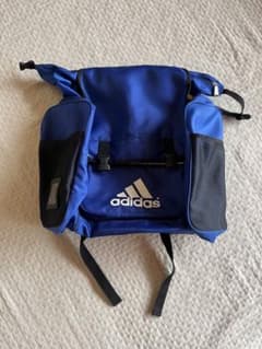 adidasリュック　大容量のサムネイル