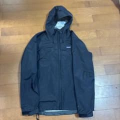 patagonia マウンテンパーカーのサムネイル