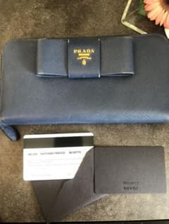 PRADA プラダ 長財布のサムネイル
