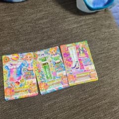 アイカツ カードレア 3枚セット Vivid Kiss - メルカリ