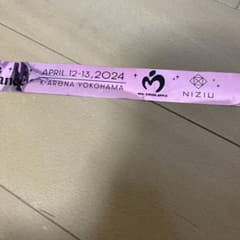 値下げ❗️Mrs. GREEN APPLE 銀テープ（濃いピンク)　NiziUのサムネイル