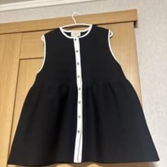 えなこ　ユナイテッドアローズ　 ボタン付きノースリーブベスト えなこ様専用 ユナイテッドアローズ ボタン付きノースリーブベスト