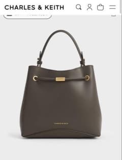 CHARLES & KEITH シビル ジオメトリックバケツバッグのサムネイル