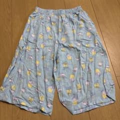 UNIQLO KIDS ちいかわ サンリオ ハーフパンツ 140のサムネイル