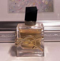 Yves Saint Laurent Libre 香水 サンローラン リブレのサムネイル