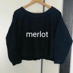 ベレー帽ポイント刺繍トップスのサムネイル
