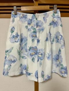CECIL McBEE（セシルマクビー） キュロットパンツ　花柄 S 可愛いのサムネイル