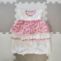 花柄ロンパース 70cm (12月、1月生まれの女の子向け)のサムネイル