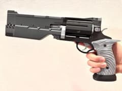 可動モデル）RE9 強化版 リボルバー(金属なし、発射機能なし） - メルカリ