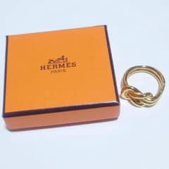 う*ぎ様 HERMES（エルメス）Atame アタメ スカーフリング ゴールド 未使用に近い HERMES スカーフリング アタメ 22号 ゴールド ケース付き