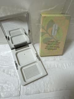 25.CLINIQUE パウダーファンデーション用コンパクトケース