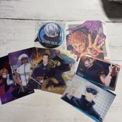 Jujutsu Kaisen merchandise set: can badges, cards