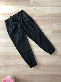 【13日まで販売】値下げ←新品★ユニクロパンツのサムネイル