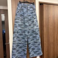 VETEMENTS ロゴ総柄 デニムパンツ カーゴパンツ 30 - メルカリ