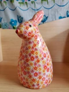 うさぎの貯金箱、置物のサムネイル