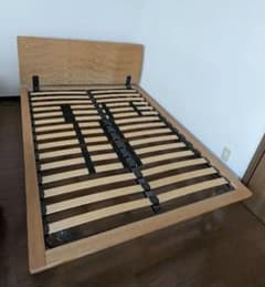 無印良品 木製ダブルベッドフレーム お引き取りのみ - メルカリ