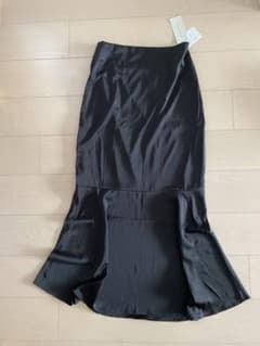 ボンジュールサガン　サテンマーメイドスカート