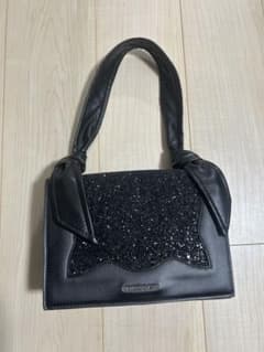 CHARLES & KEITH 黒いショルダーバッグのサムネイル