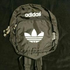 adidas アディダスリュックのサムネイル