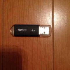 4GB USB メモリーのサムネイル