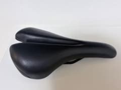 GIANT 自転車用 サドル ブラックのサムネイル