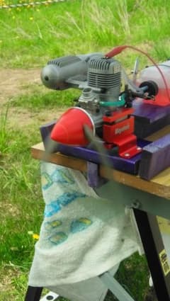 模型飛行機用エンジン回っておりますアルミエンジンマウント付き 価格を下げました 模型飛行機用エンジン回っておりますアルミエンジンマウント付き 価格