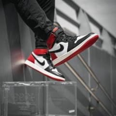 AirJordan1 Retro High OG black toeのサムネイル