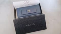 PRADA 長財布 ネイビーのサムネイル