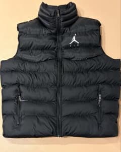 新品同様】ナイキ ジョーダン ダウンベスト XXL中綿 黒 メンズ - メルカリ