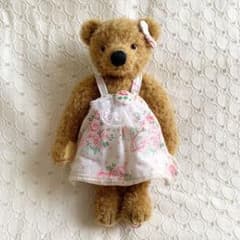 ♡ハンドメイド　テディベア ♡ バラの刺繍のくまさんのサムネイル