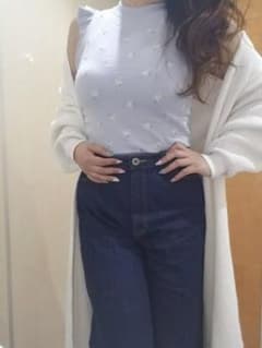 エンブロknitフリルトップス新品タグ付のサムネイル