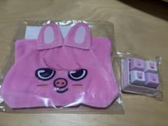 skzoo Pon DWAEKKI Square Pouch with Small Keyboard Charm