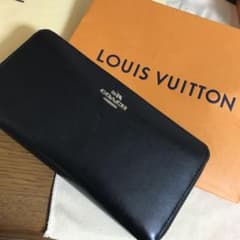 コーチの黒財布のサムネイル