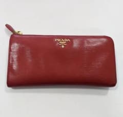 猫*様 PRADA レッドレザー 長財布のサムネイル