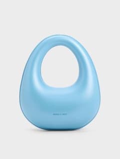 CHARLES & KEITH ライトブルー ハンドバッグのサムネイル