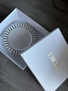 【新品未使用】Dior 丸プレート27cm 新品未使用】Dior 丸プレート27cm - メルカリ