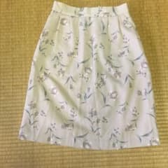 花柄スカート 薄いピンク色のサムネイル