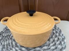 【中古】LE CREUSET ル・クルーゼ ココットロンド 22のサムネイル