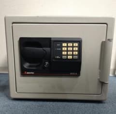 Sentry（セントリー）耐火金庫 W0809 送料込「SENTRY」セントリー 鍵4本付属 電子ロック耐火保管庫W0809
