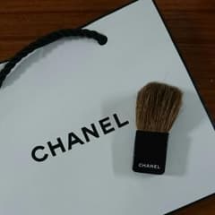 値下げ！ 新品 CHANEL チークブラシのサムネイル