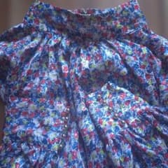 H＆M エイチアンドエム 花柄 長袖ブラウスのサムネイル