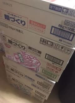カップ麺12個入りのサムネイル