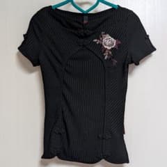 OZZ ONESTE 黒 ストライプ 半袖Tシャツ 花柄刺繍のサムネイル