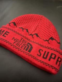 Supreme × THE NORTH FACE ニットキャップのサムネイル